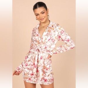 Runaway The Label | NWT Ruby Alani Front Tie Floral Mini Dress